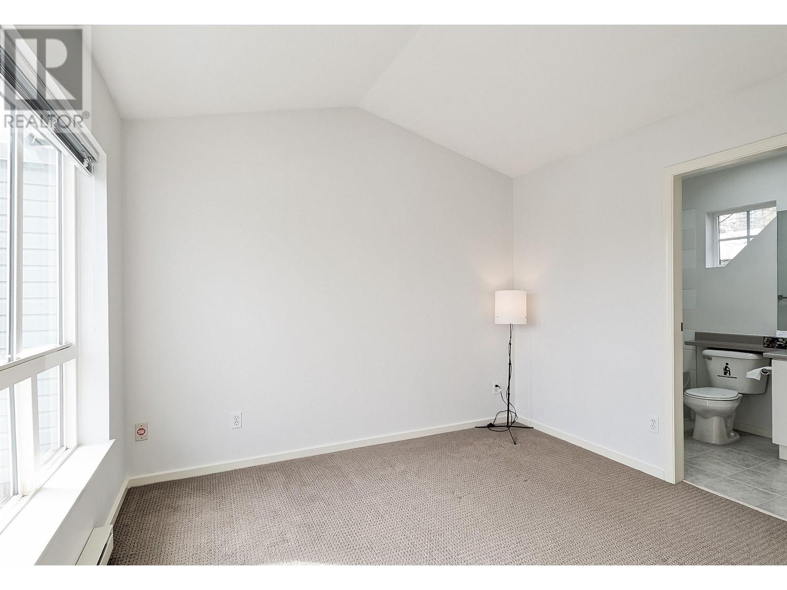 6828 Village Grn, Burnaby, British Columbia  V5E 4K9 - Photo 22 - R2870691