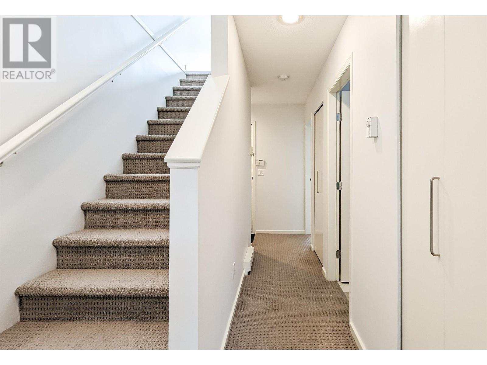 6828 Village Grn, Burnaby, British Columbia  V5E 4K9 - Photo 35 - R2870691