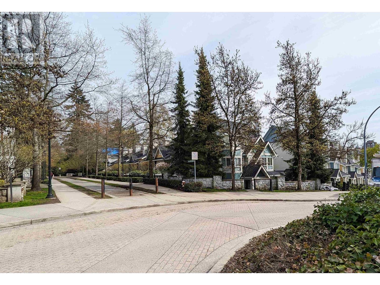 6828 Village Grn, Burnaby, British Columbia  V5E 4K9 - Photo 39 - R2870691