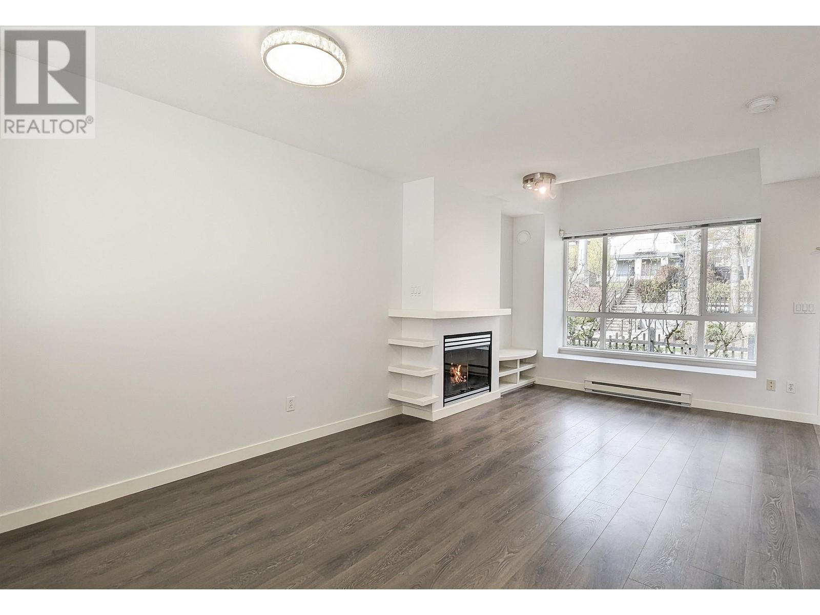 6828 Village Grn, Burnaby, British Columbia  V5E 4K9 - Photo 6 - R2870691