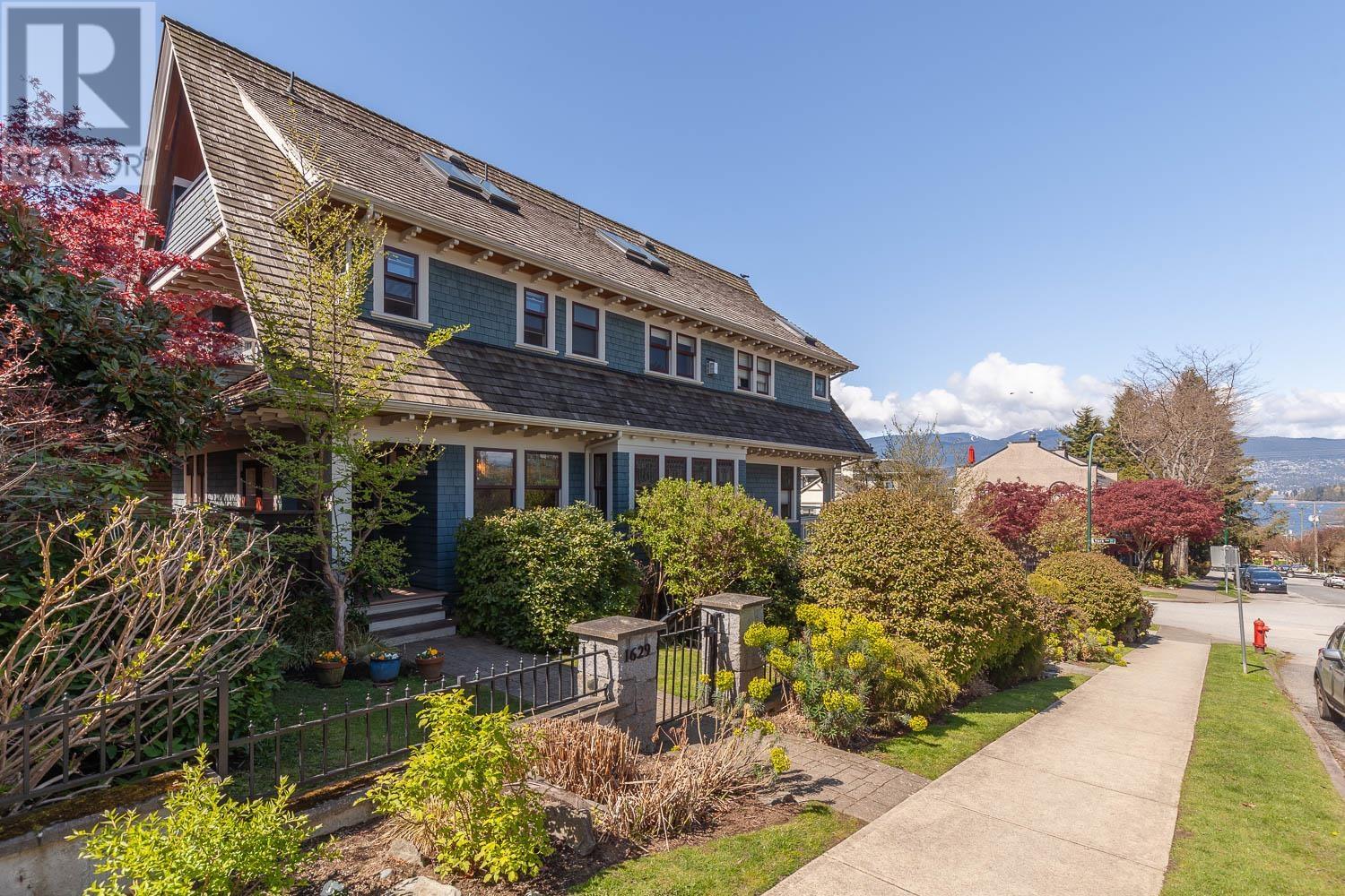 1629 Larch Street, Vancouver, British Columbia  V6K 3N7 - Photo 1 - R2870715