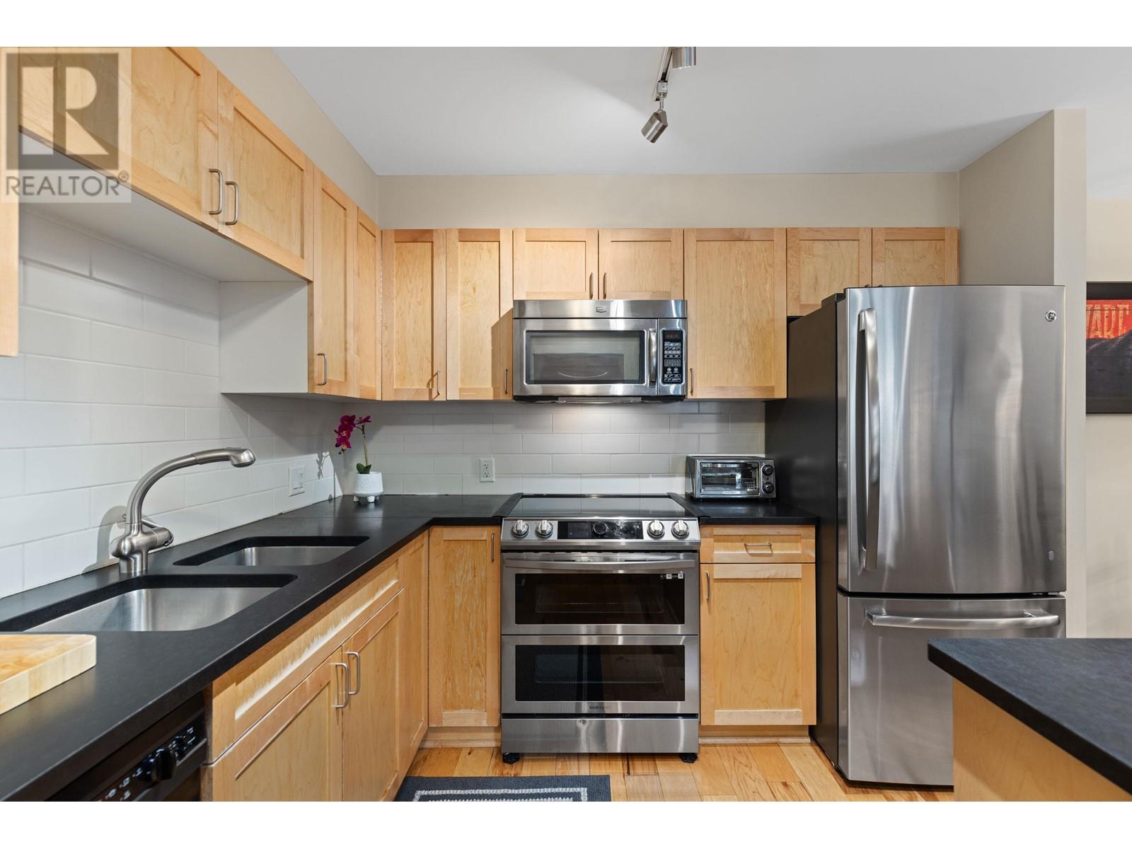 25 4637 Blackcomb Way, Whistler, British Columbia  V8E 0Y3 - Photo 4 - R2870778