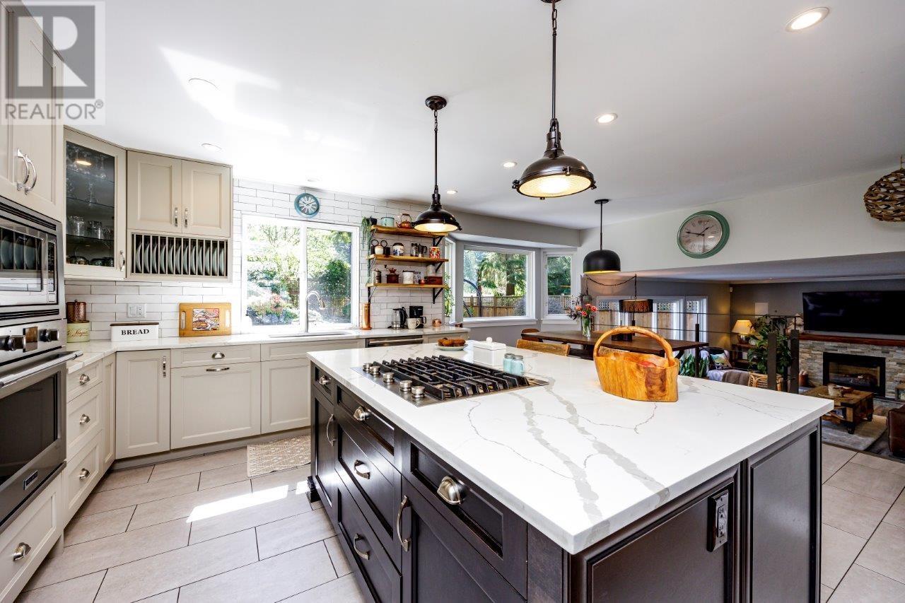 4575 Cliffmont Road, North Vancouver, British Columbia  V7G 1J8 - Photo 14 - R2870734