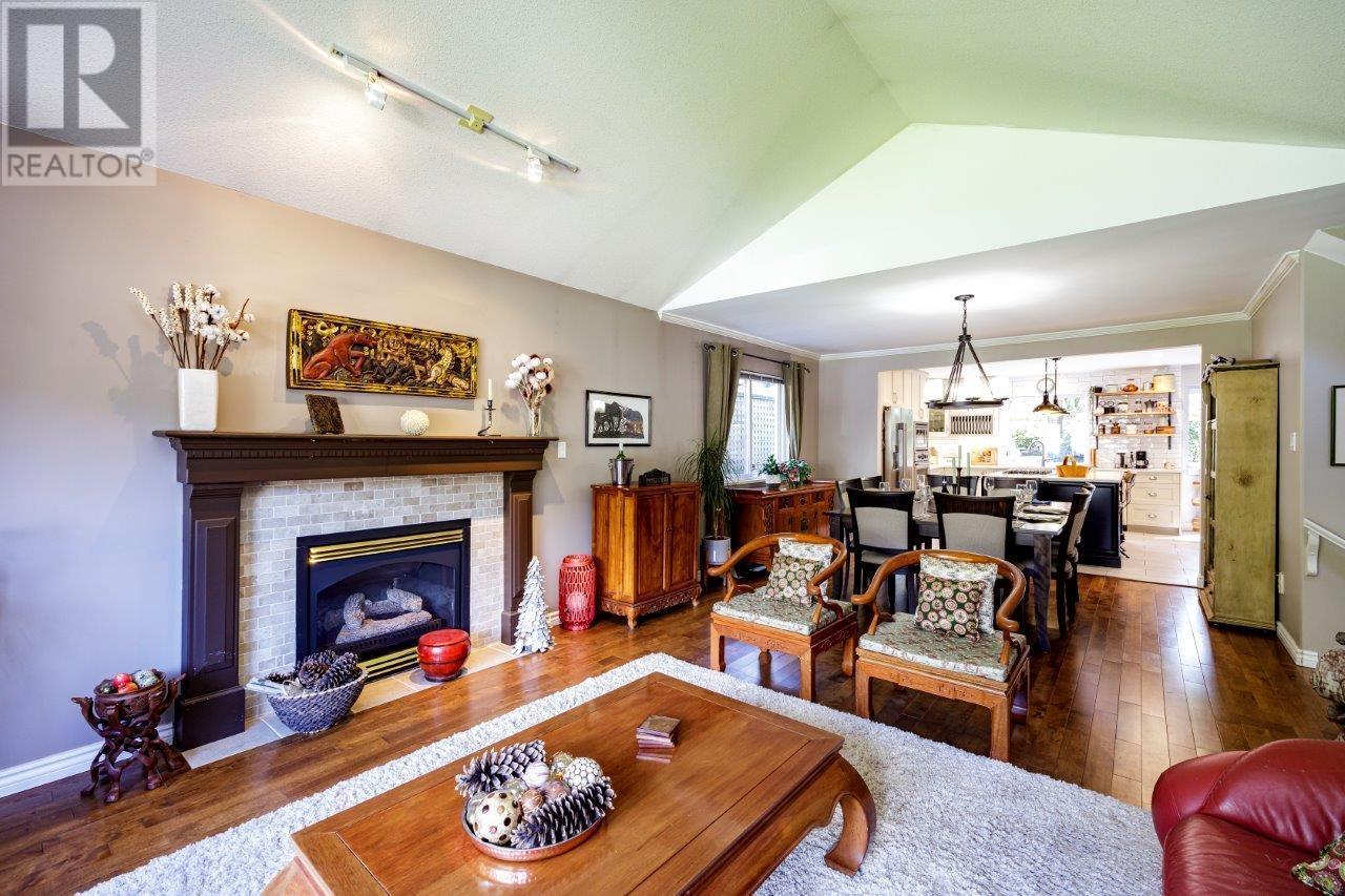 4575 Cliffmont Road, North Vancouver, British Columbia  V7G 1J8 - Photo 5 - R2870734