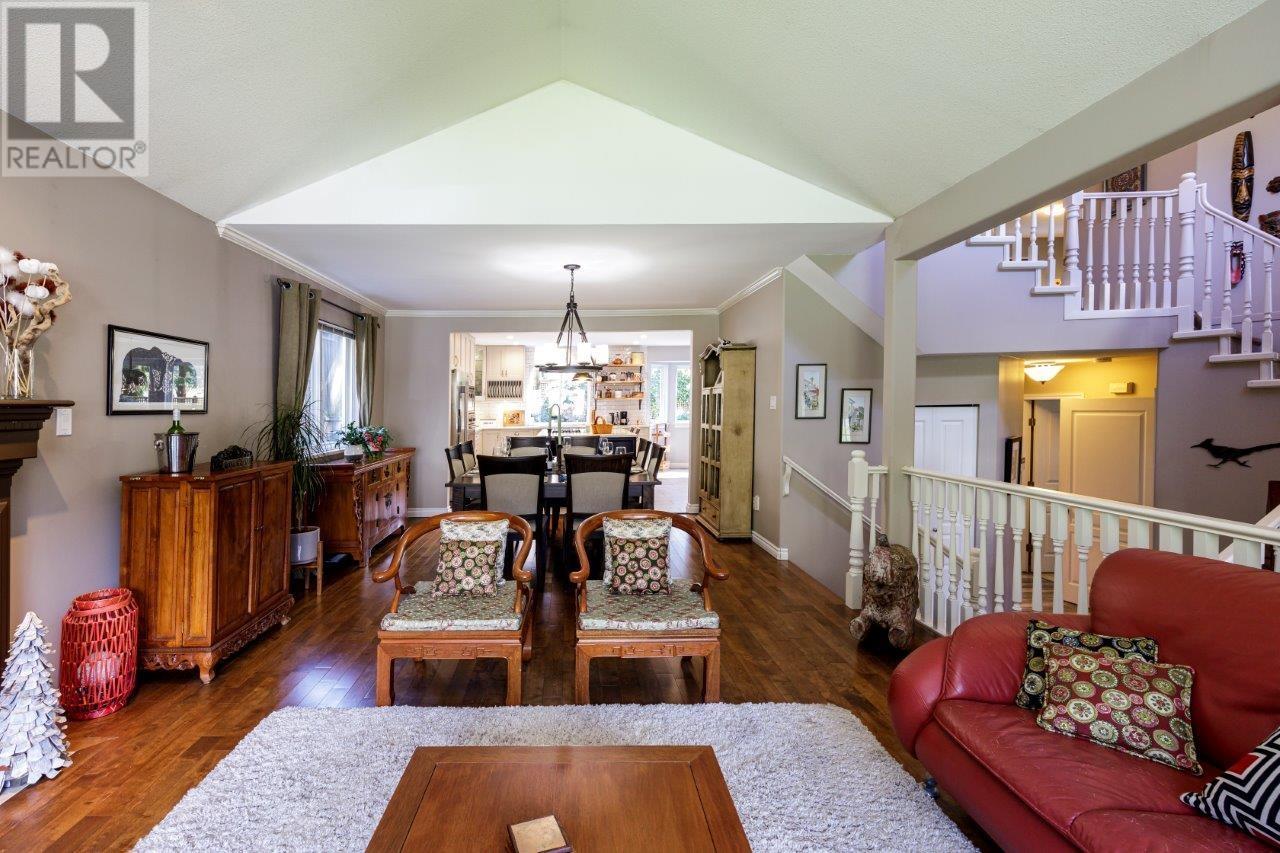4575 Cliffmont Road, North Vancouver, British Columbia  V7G 1J8 - Photo 6 - R2870734