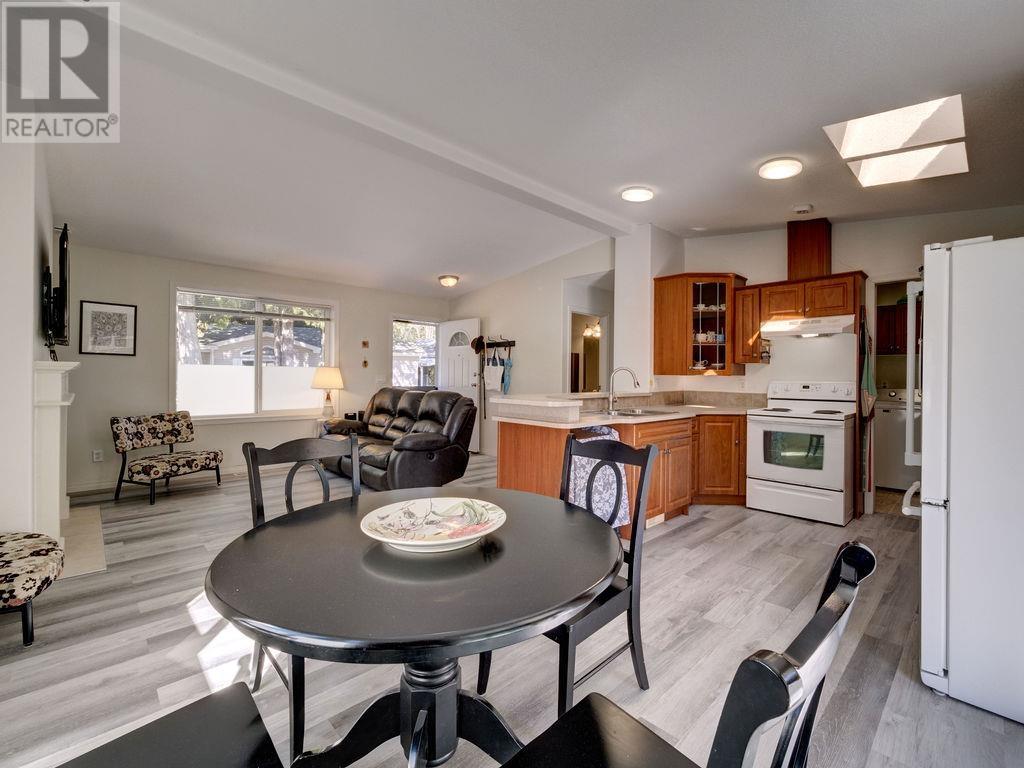 105 4510 Sunshine Coast Highway, Sechelt, British Columbia  V7Z 0T5 - Photo 12 - R2870736
