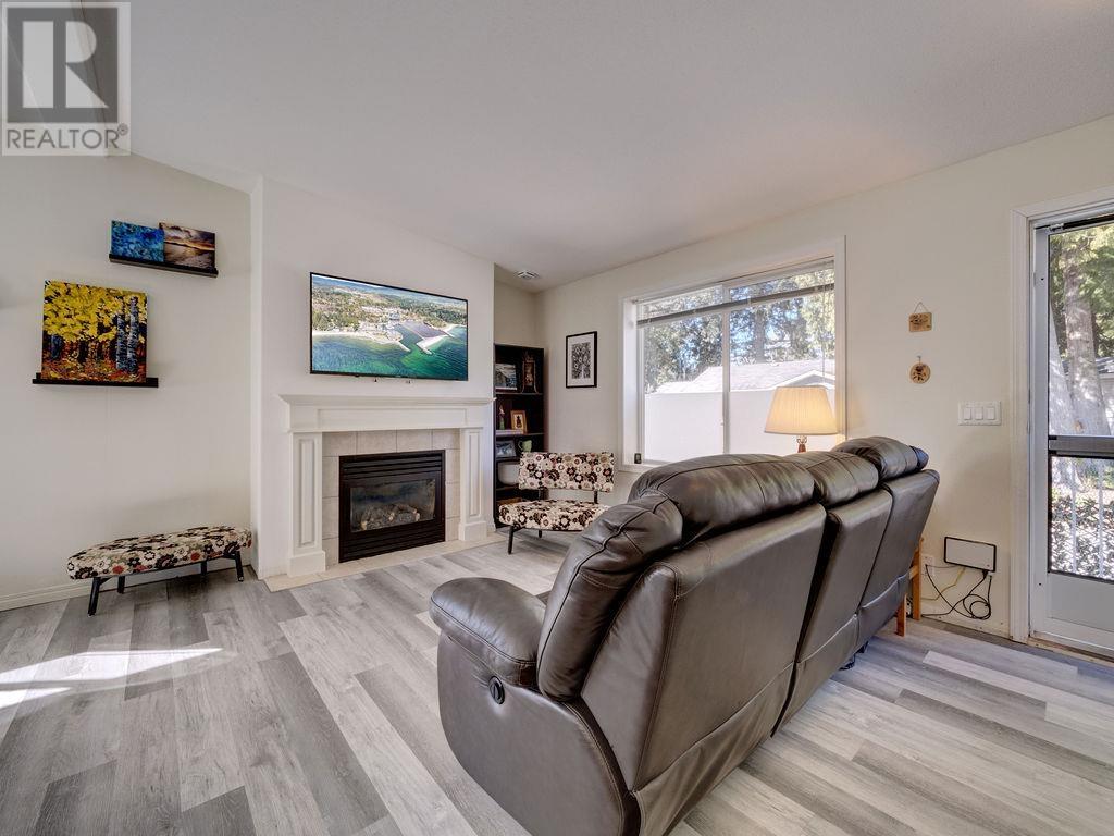 105 4510 Sunshine Coast Highway, Sechelt, British Columbia  V7Z 0T5 - Photo 6 - R2870736