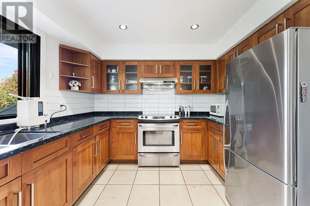 4926 Beamish Court, Burnaby, British Columbia  V5G 3W9 - Photo 12 - R2870786