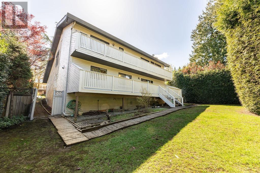 4926 Beamish Court, Burnaby, British Columbia  V5G 3W9 - Photo 33 - R2870786