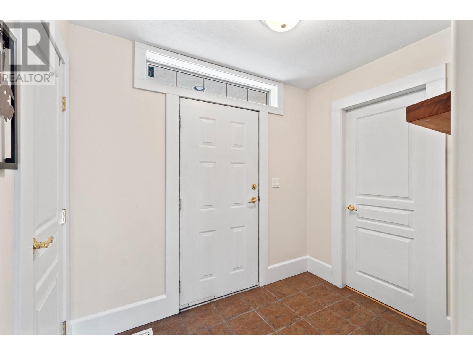 919 Dominion Street, Kamloops, British Columbia  V2C 2Y3 - Photo 3 - 177787