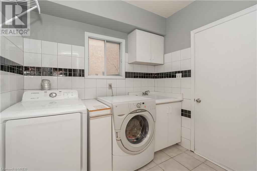 952 Summerbreeze Court, Mississauga, Ontario  L5V 1C9 - Photo 17 - 40560563