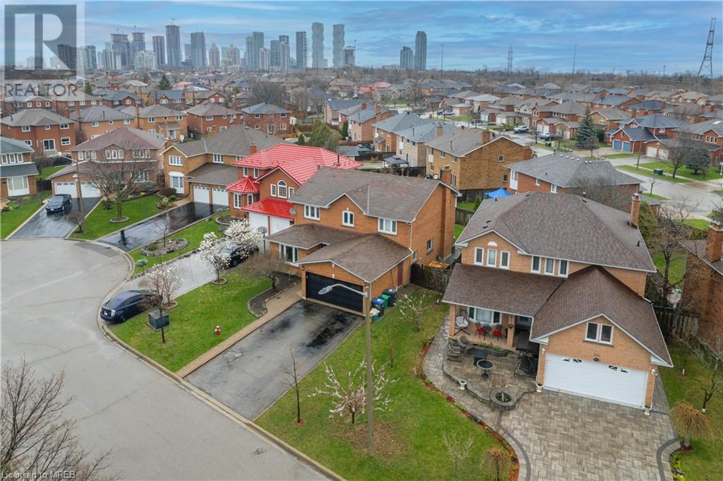 952 Summerbreeze Court, Mississauga, Ontario  L5V 1C9 - Photo 2 - 40560563