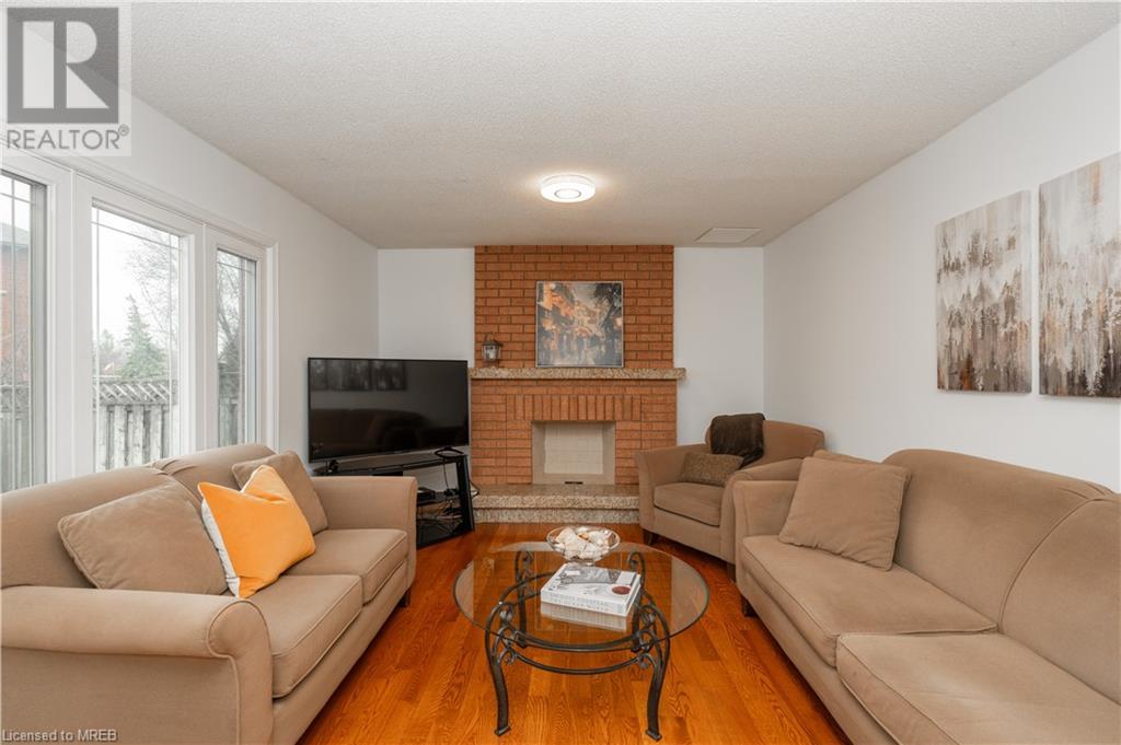 952 Summerbreeze Court, Mississauga, Ontario  L5V 1C9 - Photo 6 - 40560563