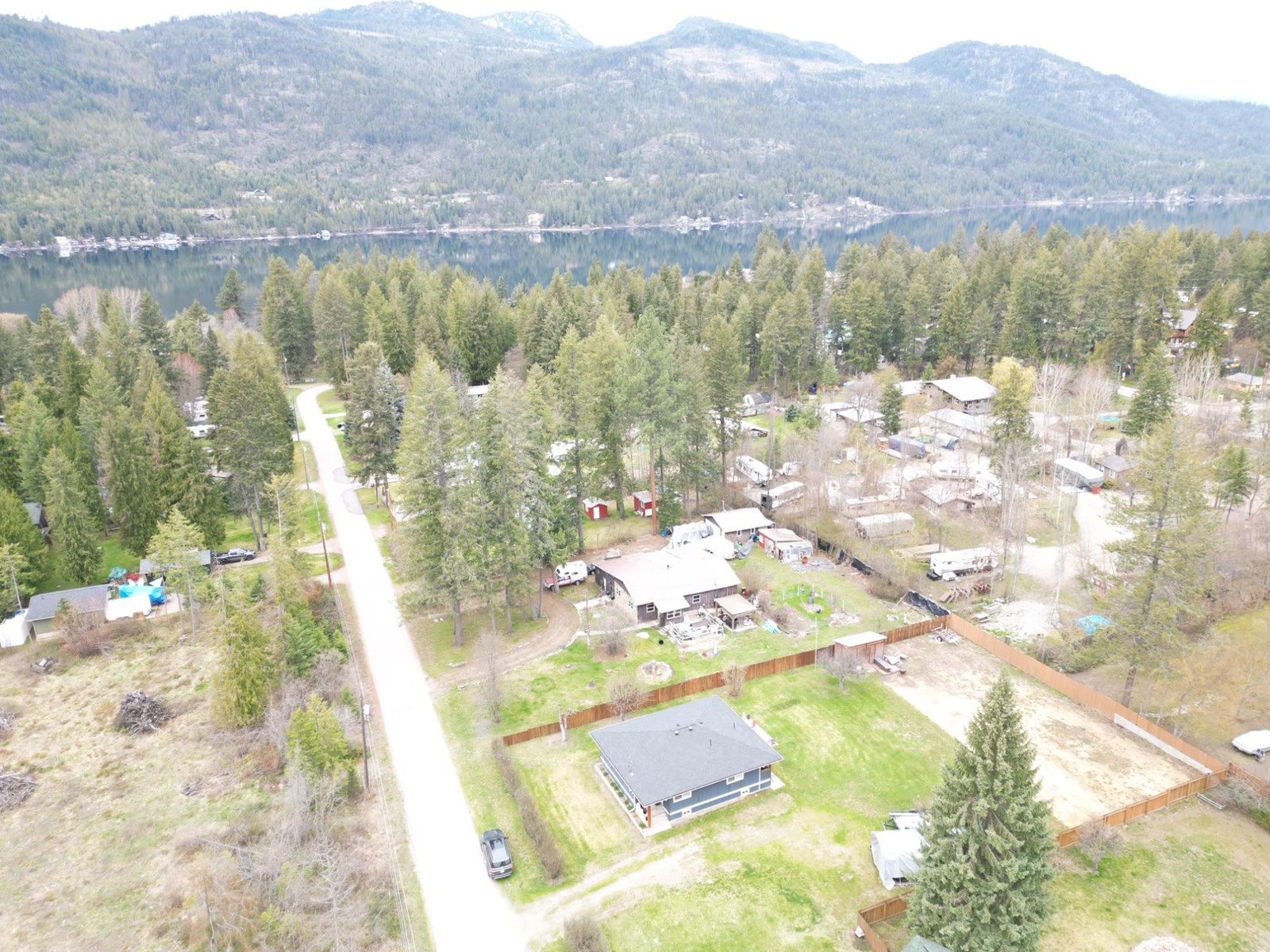 10 Skands Road, Christina Lake, British Columbia  V0H 1E2 - Photo 2 - 2476150
