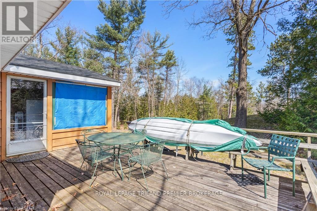 7936 Katharine St, Lambton Shores, Ontario  N0M 2L0 - Photo 24 - X8236872