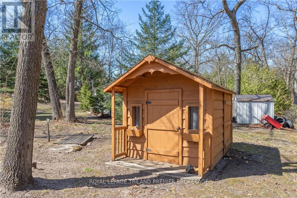 7936 Katharine St, Lambton Shores, Ontario  N0M 2L0 - Photo 30 - X8236872