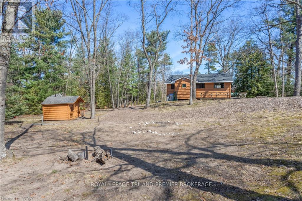 7936 Katharine St, Lambton Shores, Ontario  N0M 2L0 - Photo 32 - X8236872