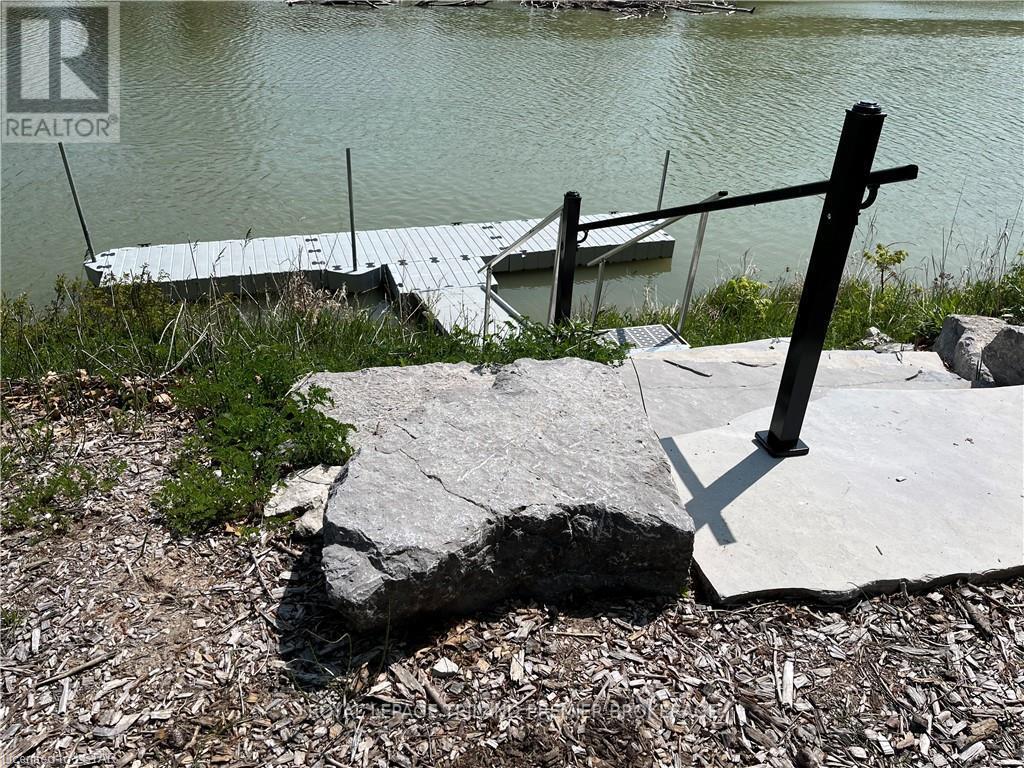 7936 Katharine St, Lambton Shores, Ontario  N0M 2L0 - Photo 36 - X8236872