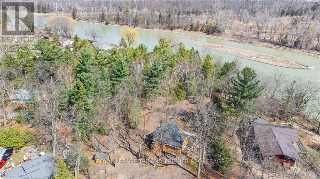 7936 Katharine St, Lambton Shores, Ontario  N0M 2L0 - Photo 37 - X8236872