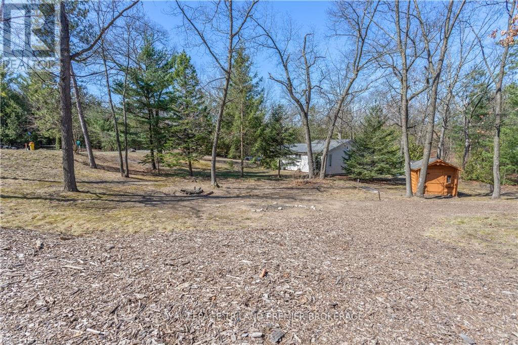 7936 Katharine St, Lambton Shores, Ontario  N0M 2L0 - Photo 5 - X8236872