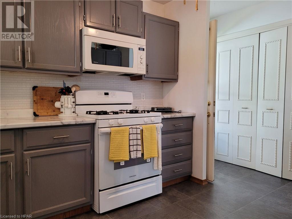 28 Briarwood Crescent, Morris-Turnberry, Ontario  N0G 2W0 - Photo 7 - 40571742