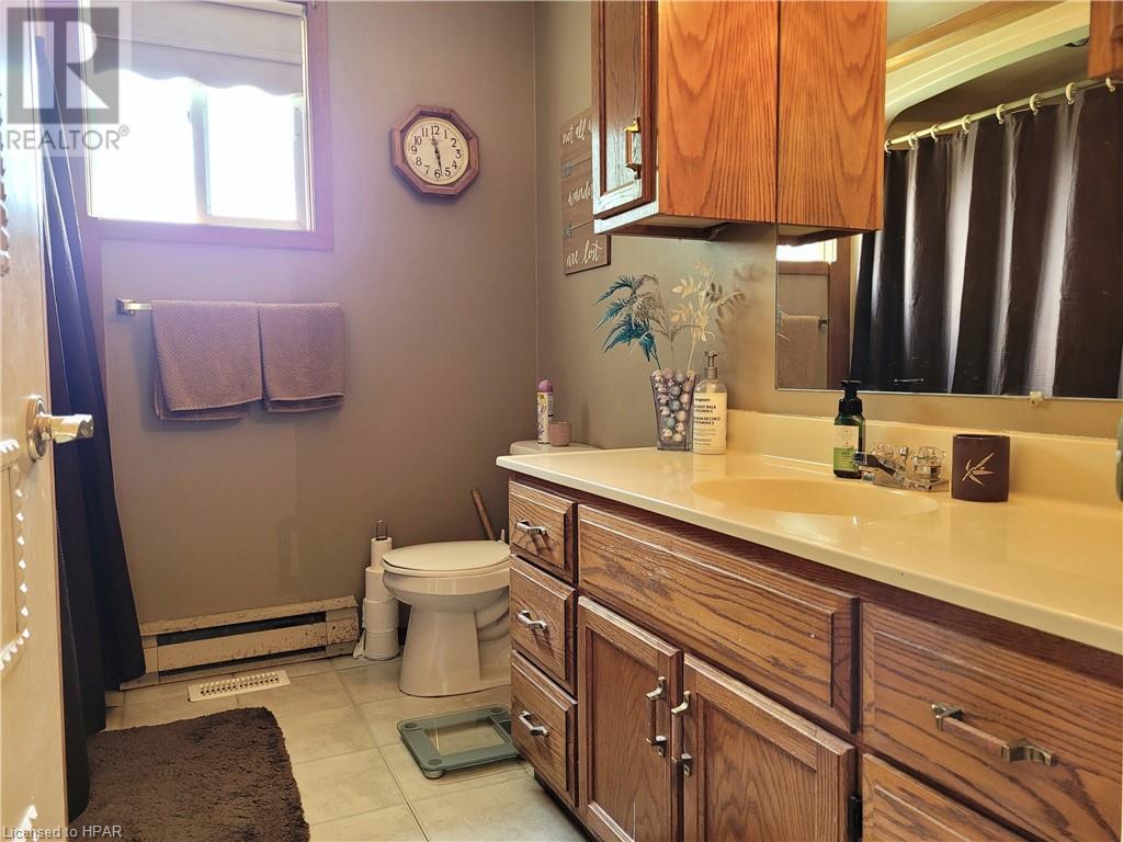 28 Briarwood Crescent, Morris-Turnberry, Ontario  N0G 2W0 - Photo 17 - 40571742
