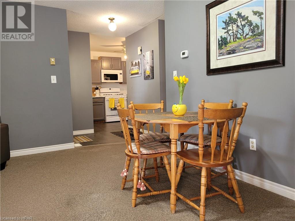 28 Briarwood Crescent, Morris-Turnberry, Ontario  N0G 2W0 - Photo 14 - 40571742