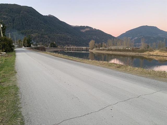 8573 S River Road, Mission, British Columbia  V0M 1H0 - Photo 3 - R2870490