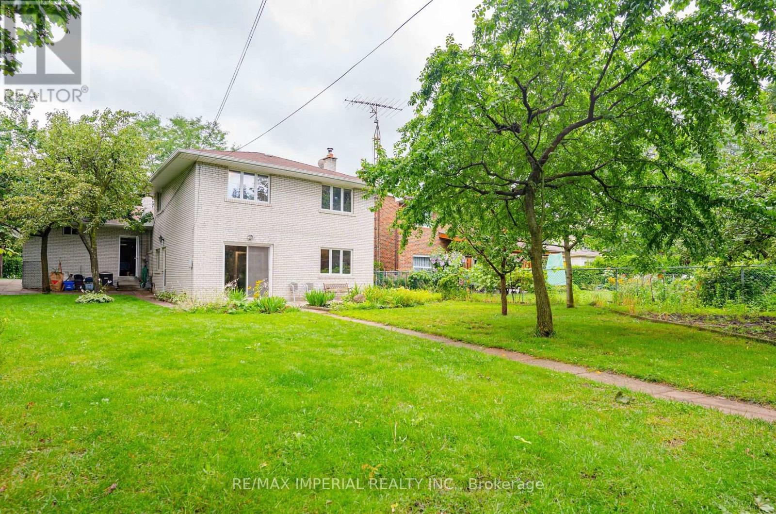 Lower - 2143 Linby Street, Mississauga, Ontario  L4Y 1V6 - Photo 19 - W8233486