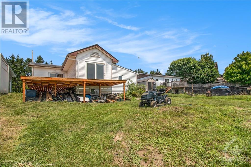 697 MONTEE LEBRUN ROAD Casselman