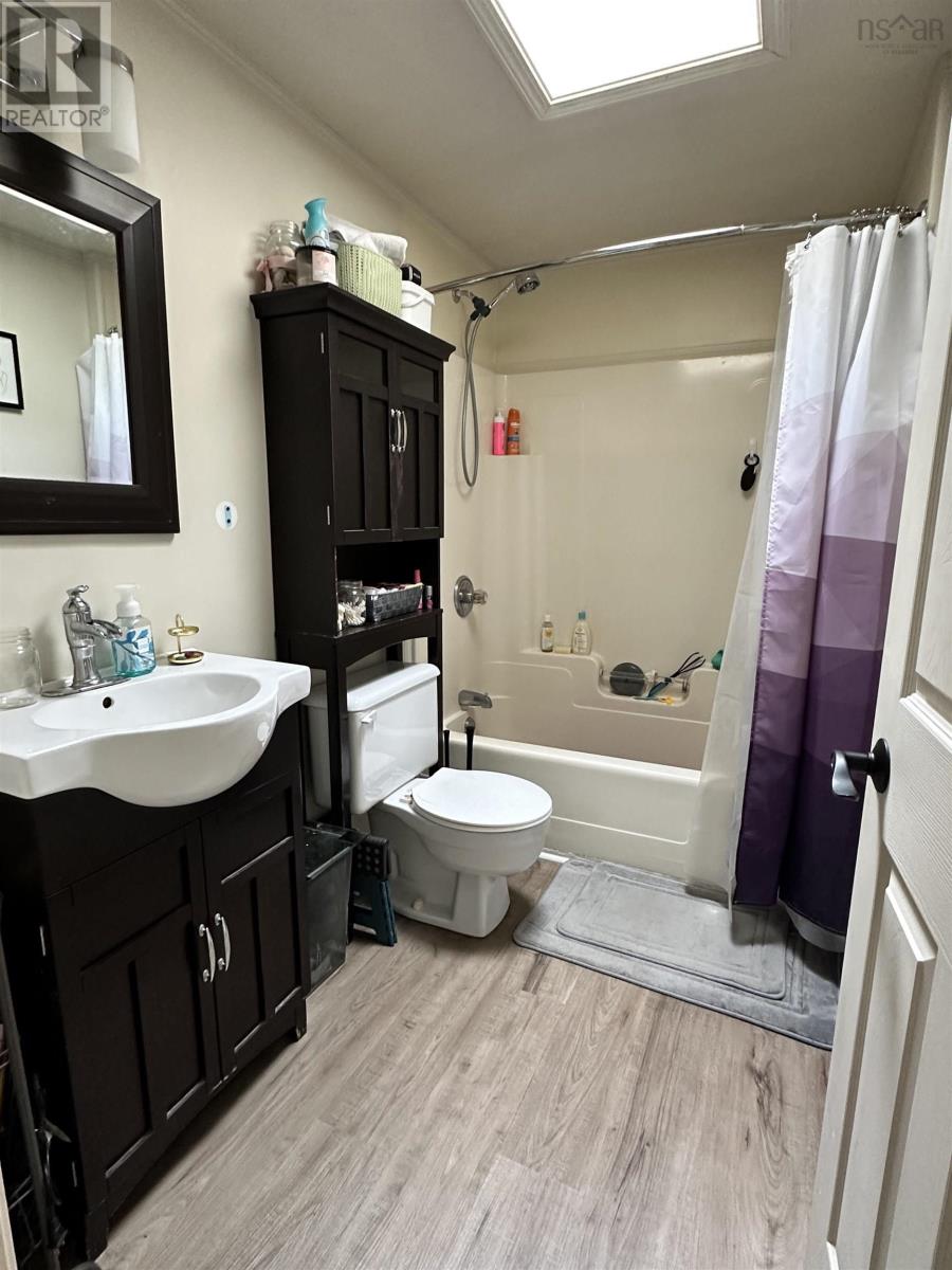 21 Hamms Hill Road, Blockhouse, Nova Scotia  B0J 1E0 - Photo 9 - 202407267