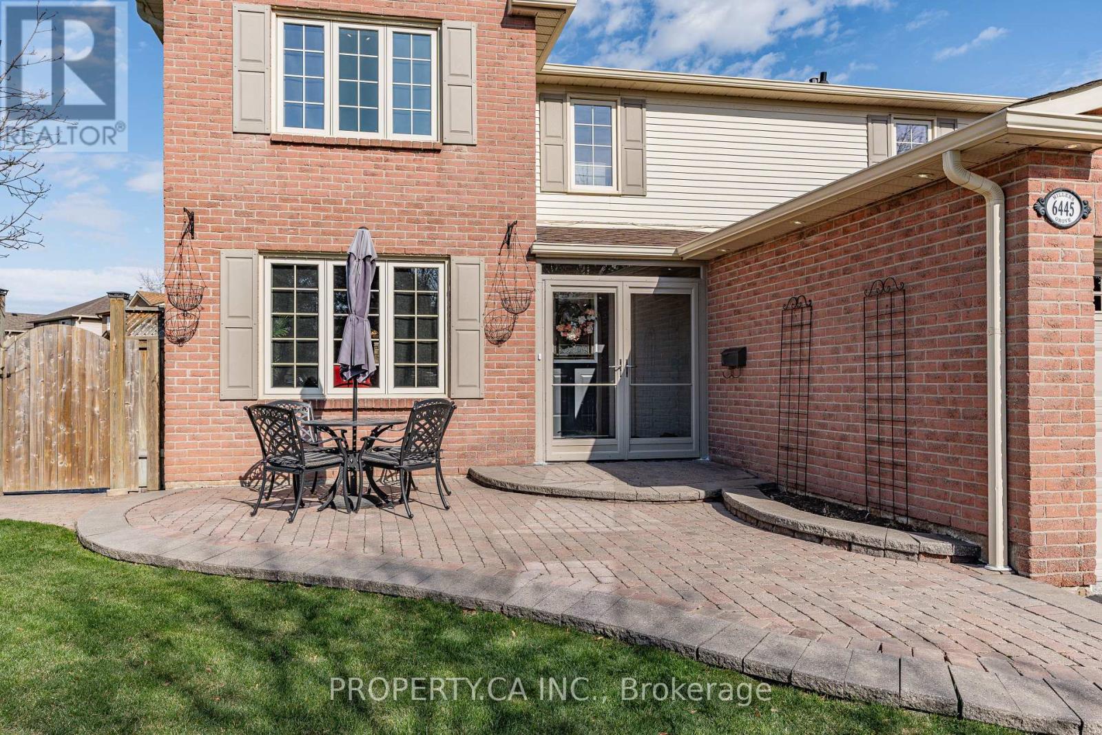 6445 Miller's Grve, Mississauga, Ontario  L5N 3N4 - Photo 2 - W8237612