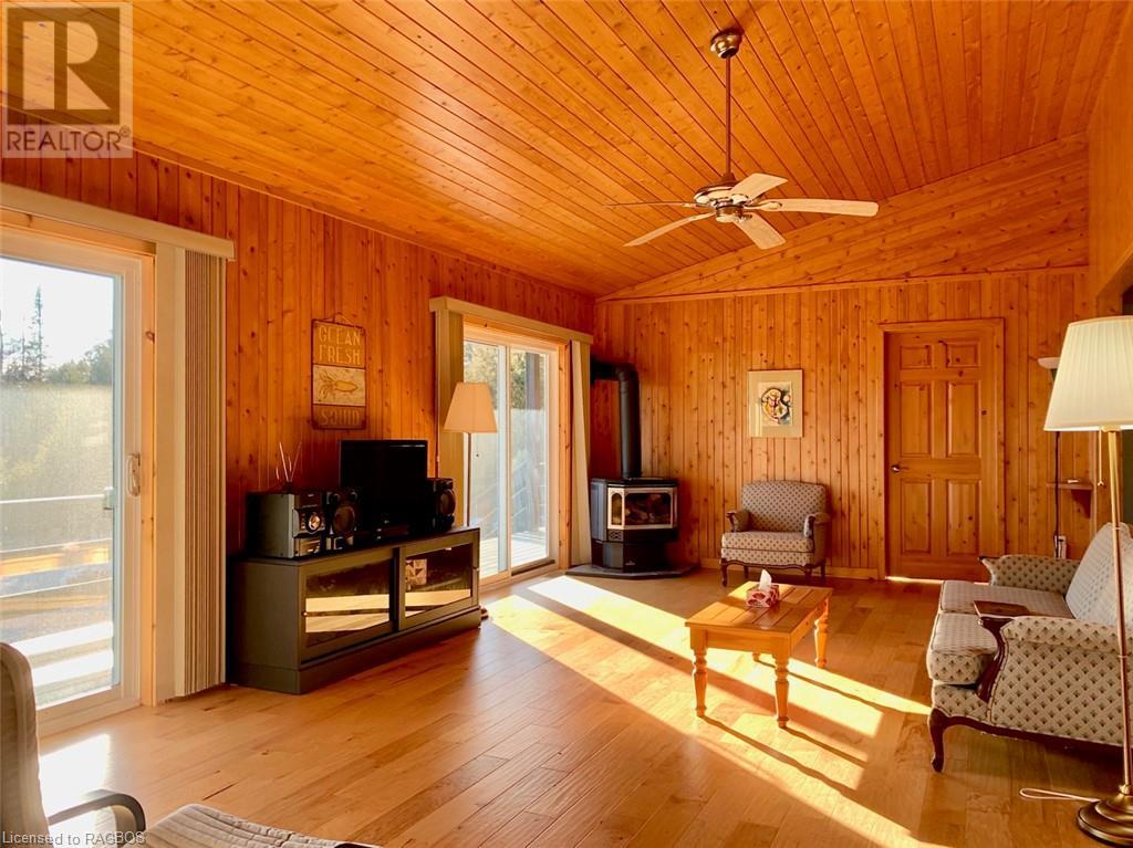 34 Hatt Street, Northern Bruce Peninsula, Ontario  N0H 2R0 - Photo 11 - 40568081