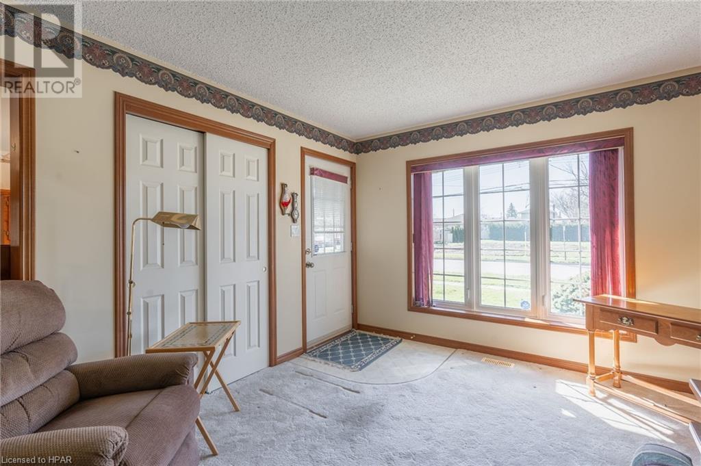 102 Huron Street E, Exeter, Ontario  N0M 1S1 - Photo 4 - 40565911