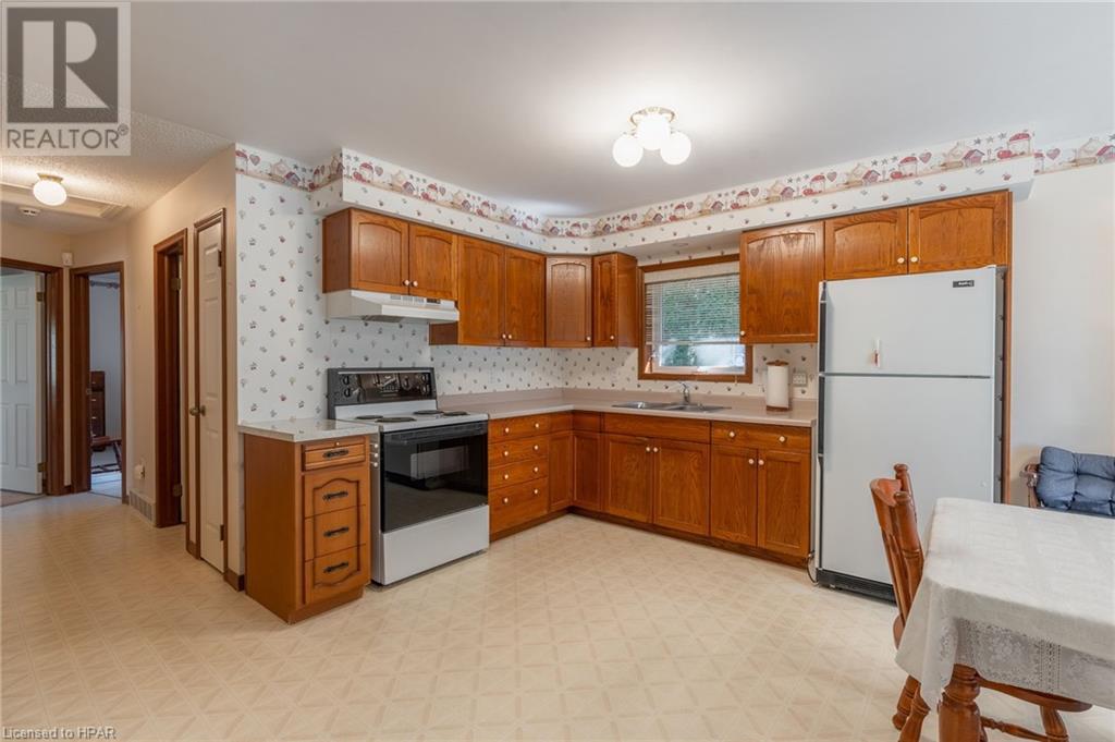 102 Huron Street E, Exeter, Ontario  N0M 1S1 - Photo 7 - 40565911