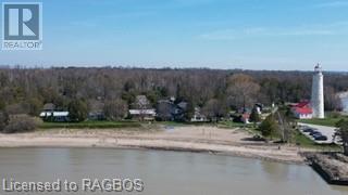 805 Leonard Court, Point Clark, Ontario  N2Z 2X3 - Photo 3 - 40571754