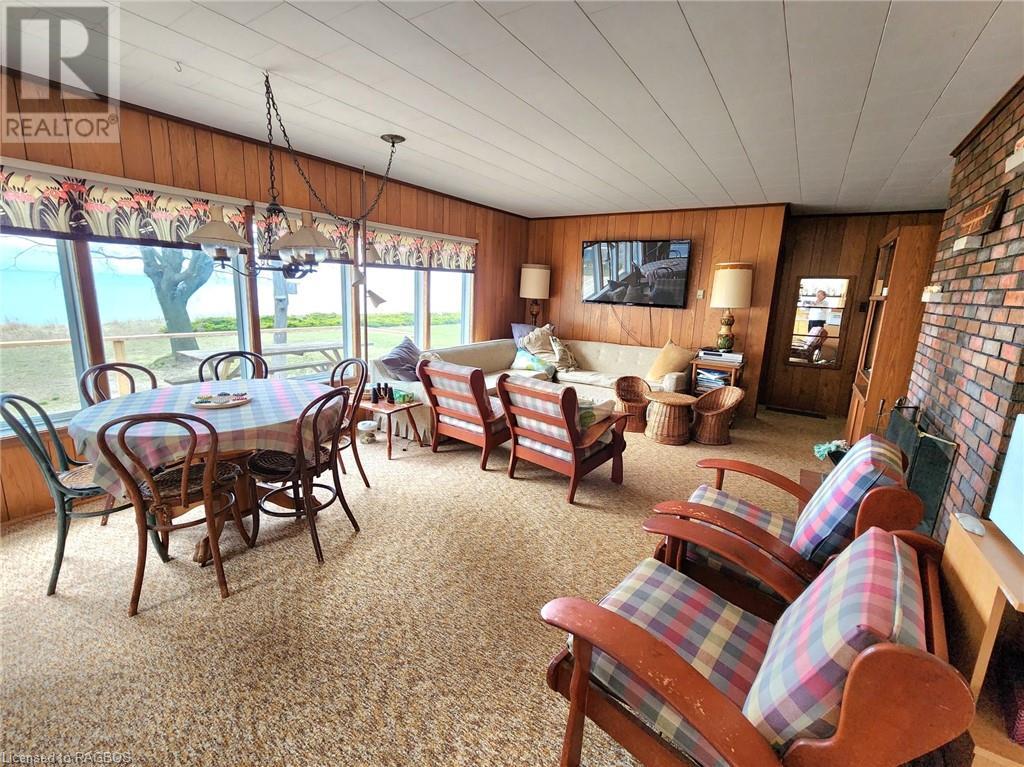 805 Leonard Court, Point Clark, Ontario  N2Z 2X3 - Photo 8 - 40571754