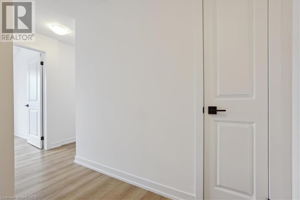 470 Dundas Street E Unit# 423, Waterdown, Ontario  L8B 1X6 - Photo 3 - 40571929