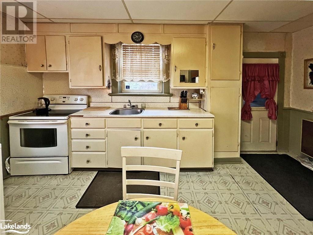 90 Gibson Street, Parry Sound, Ontario  P2A 1X5 - Photo 18 - 40570141