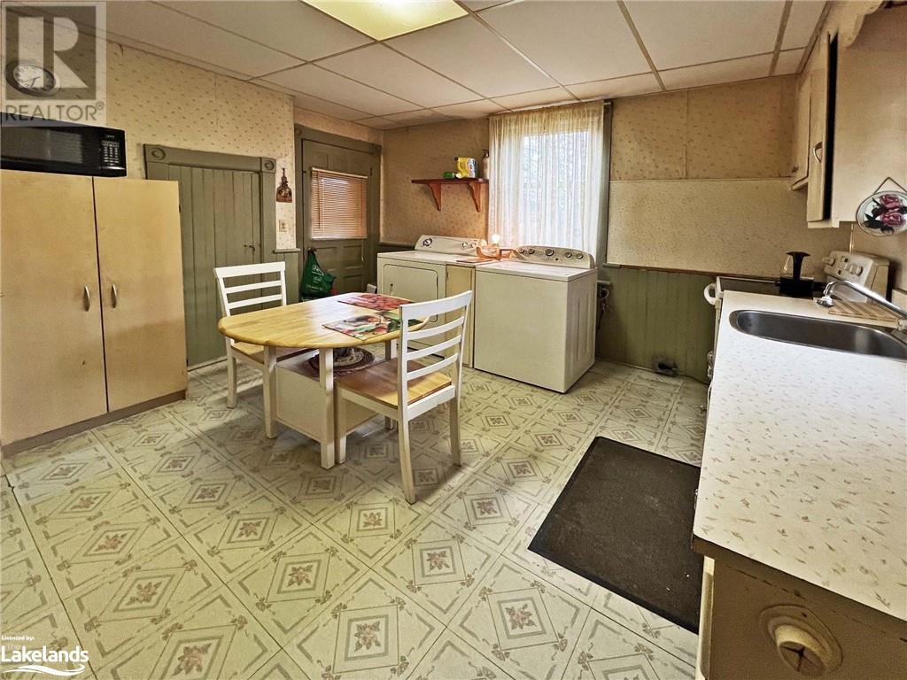 90 Gibson Street, Parry Sound, Ontario  P2A 1X5 - Photo 19 - 40570141