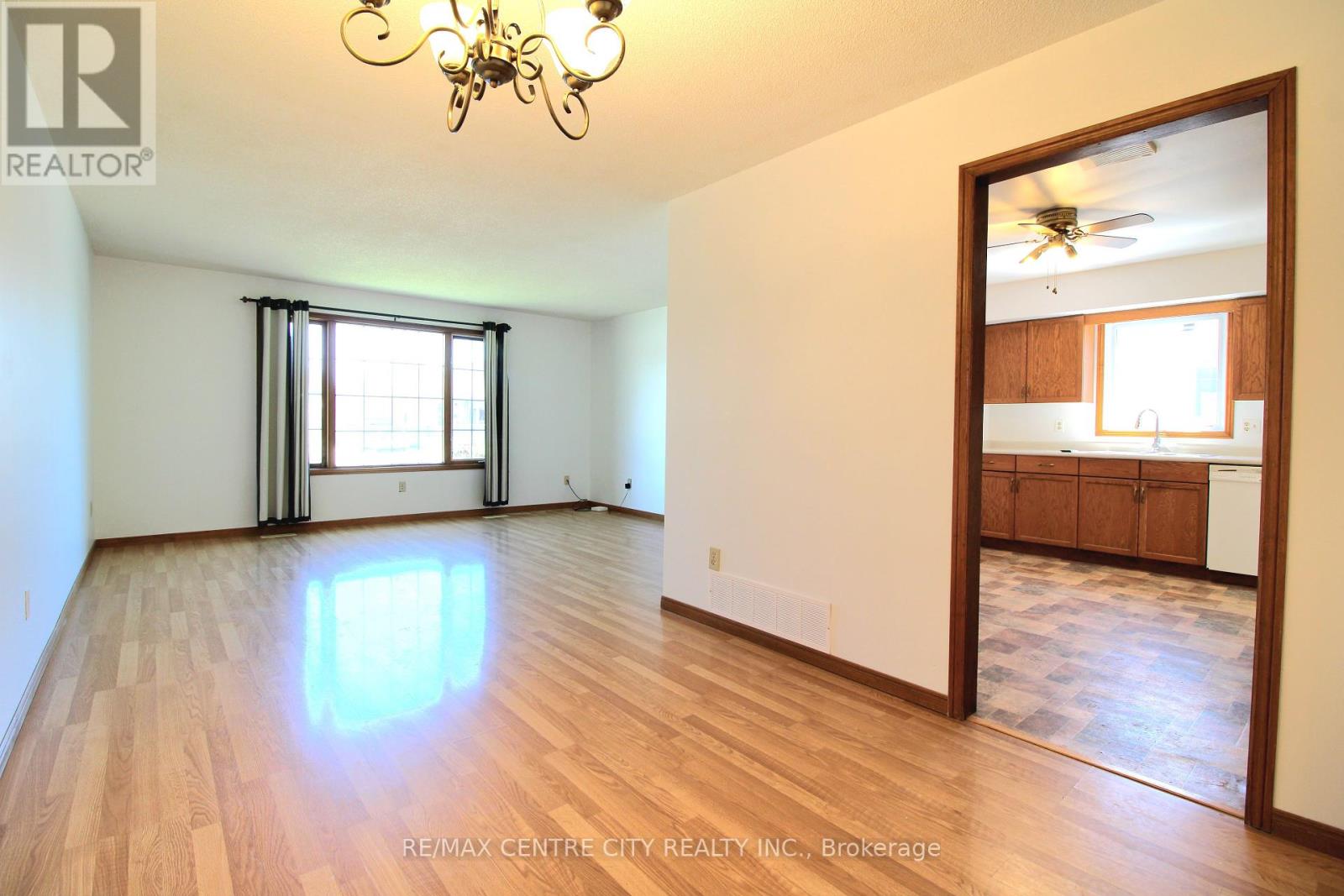 22 Fanjoy Dr W, St. Thomas, Ontario  N5R 6B4 - Photo 5 - X8238122