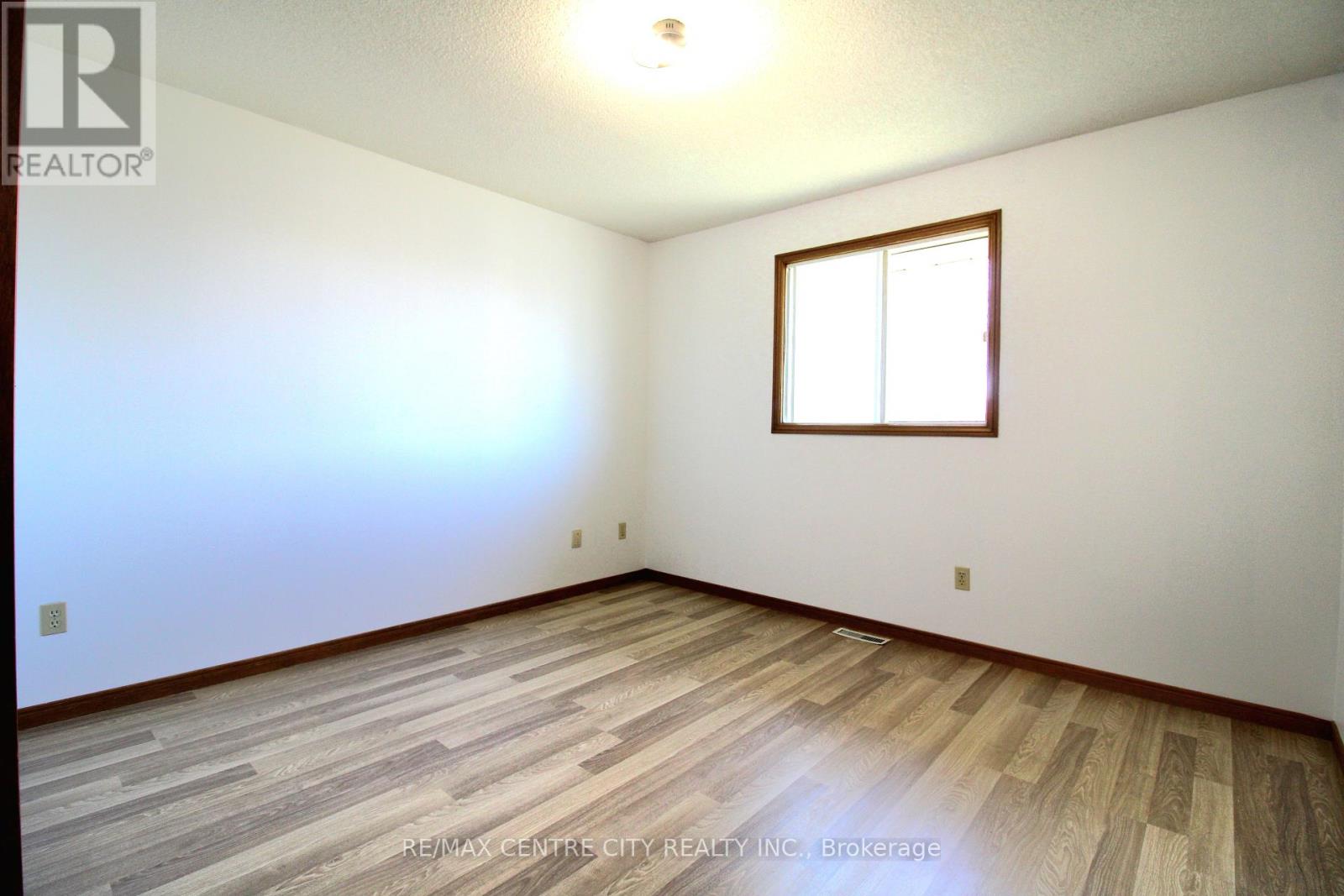 22 Fanjoy Dr W, St. Thomas, Ontario  N5R 6B4 - Photo 9 - X8238122