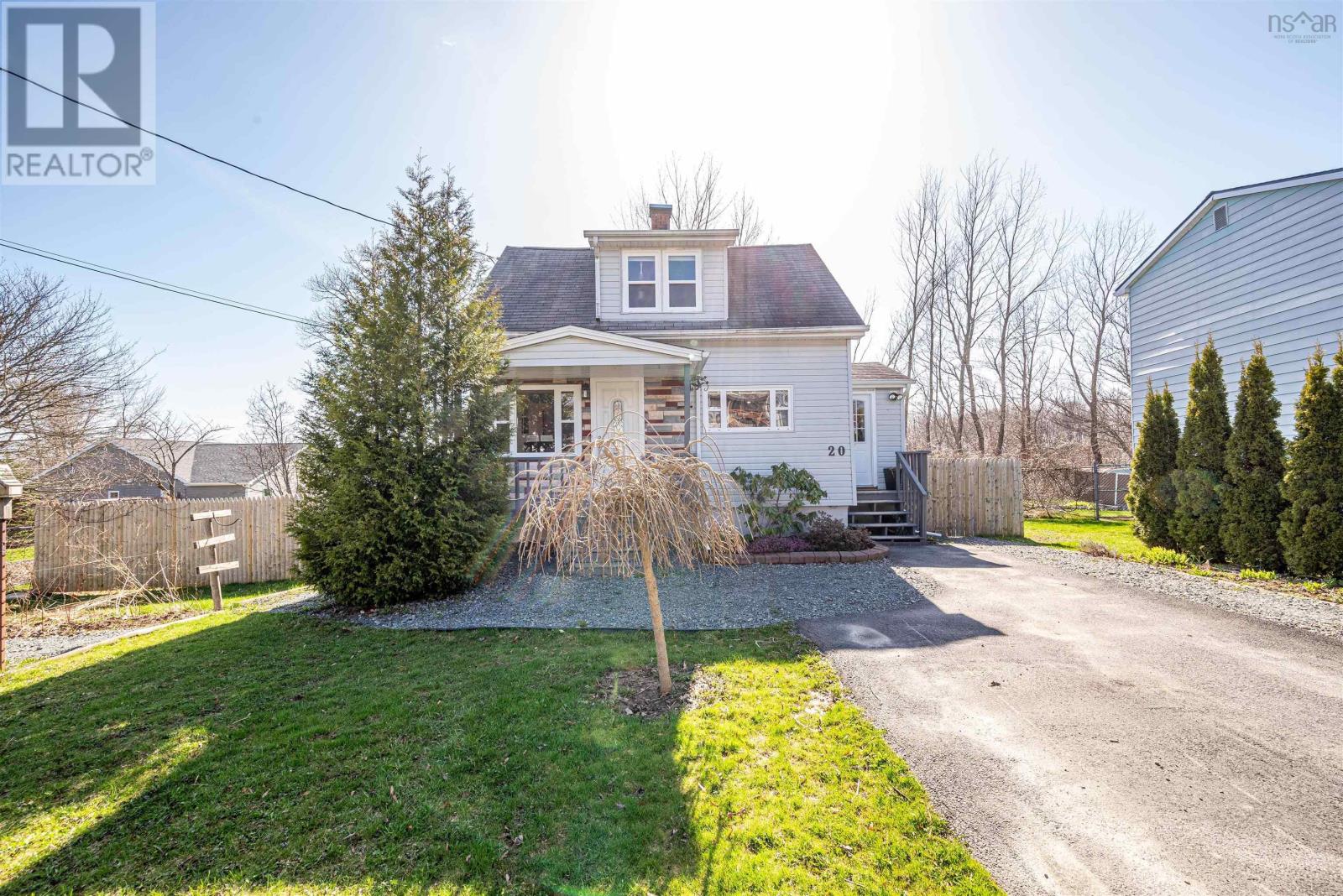 20 Zinck Avenue, Lower Sackville, Nova Scotia  B4C 1V7 - Photo 1 - 202407310