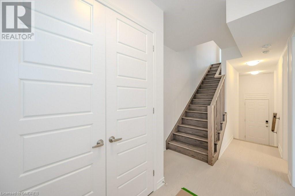 122 Marigold Gardens, Oakville, Ontario  L6H 7X7 - Photo 13 - 40570910