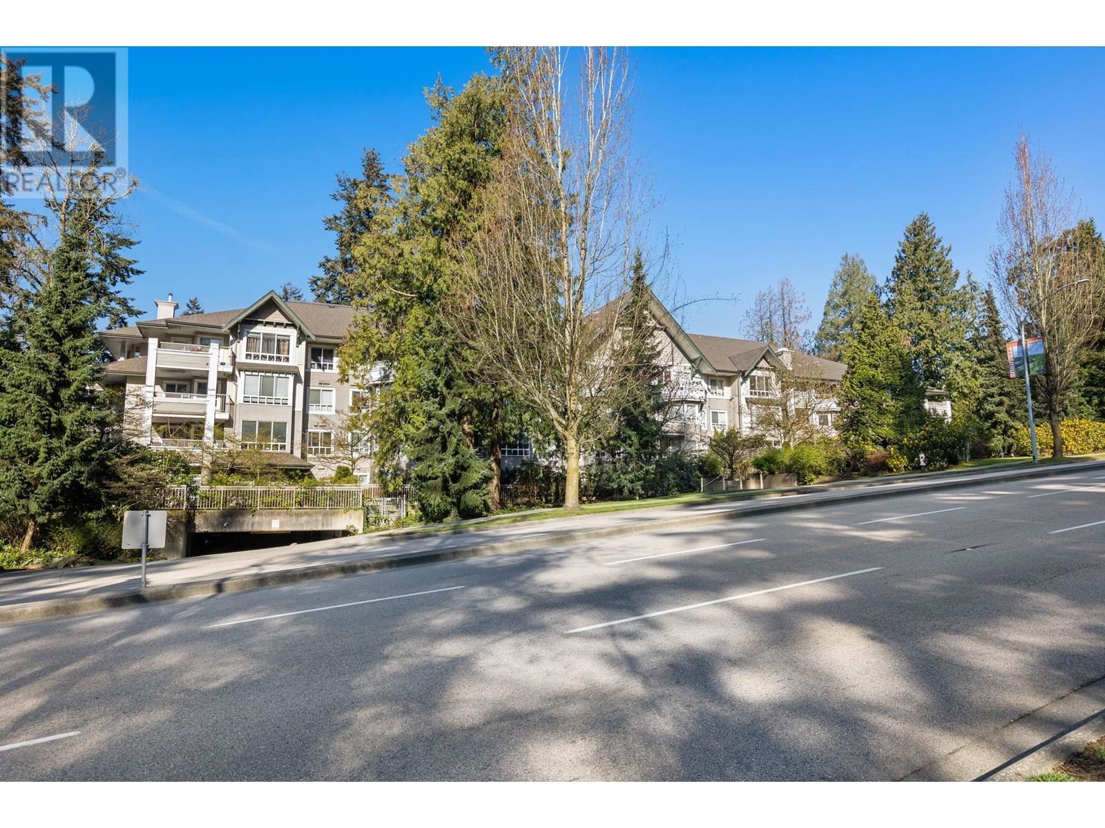 Listing Picture 3 of 25 : 307 7383 GRIFFITHS DRIVE, Burnaby / 本拿比 - 魯藝地產 Yvonne Lu Group - MLS Medallion Club Member