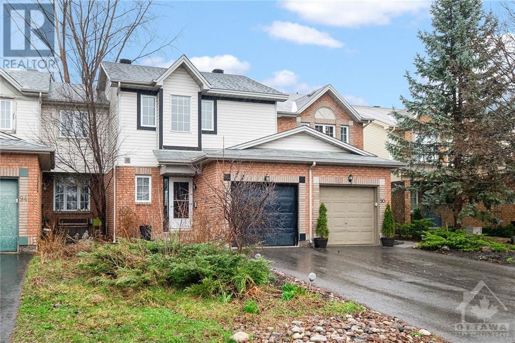 92 College Circle, CASTLE HEIGHTS, Ottawa 2