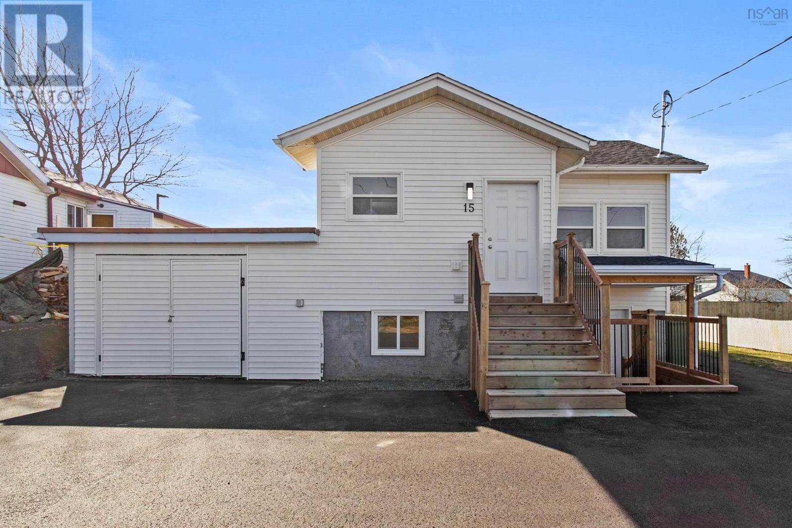 15 Cow Bay Road, Eastern Passage, Nova Scotia  B3G 1M5 - Photo 1 - 202407318