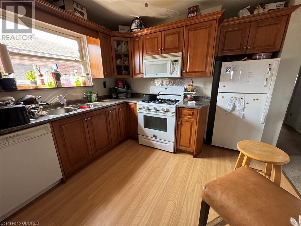 152 East 31st Street Unit# Upper, Hamilton, Ontario  L8V 3P5 - Photo 4 - 40570376