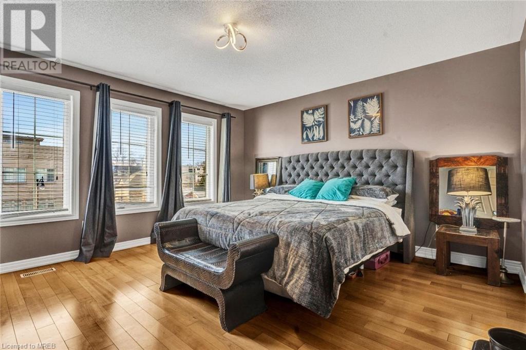 96 Nelson Street Unit# 7, Oakville, Ontario  L6L 3H8 - Photo 3 - 40568858