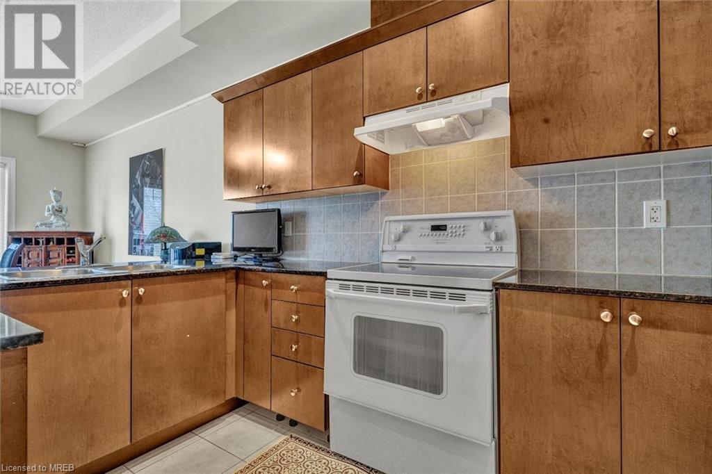 96 Nelson Street Unit# 7, Oakville, Ontario  L6L 3H8 - Photo 12 - 40568911